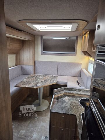 Kemperis/kemperis automobīlis Iveco 72 210 Hi-Matic Renntransporter