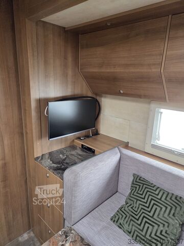 Kemperis/kemperis automobīlis Iveco 72 210 Hi-Matic Renntransporter