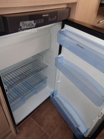 Half-integraal camper BÜRSTNER Brevio T 640 *nur an Gewerbe/ Export*