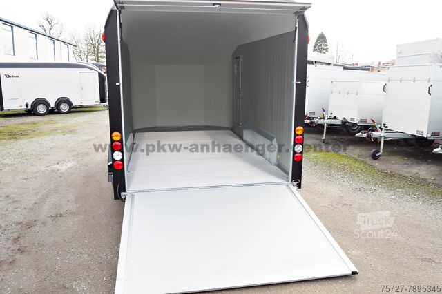 Sobreestructura de caja cerrada Cheval Liberté Roadstar C800 3500kg 435x200x200cm Koffe