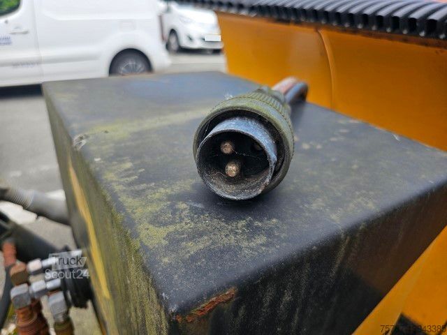 Gatusopmaskin SCHMIDT Schneepflug/ Schneeschiebeschild Fa. MF Maskiner