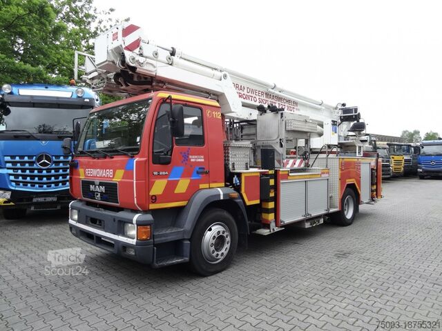 Vrachtwagen met hoogwerker MAN L2000 18.284 Feuerwehr Bronto Skylift 27 Meter