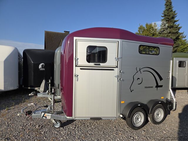 Hestetransporttrailer Cheval Liberté Touring Country 2,6t berry Sattelschrank