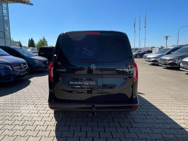 Minibus Mercedes-Benz T 180 d AHZV+LED+NAVI+TOTW+KAMERA+