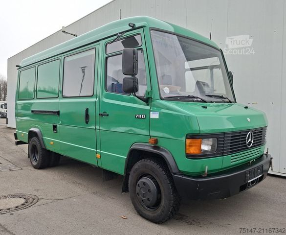 Furgoneta de caja alta MERCEDES-BENZ 711 D Vario Kasten ex-Polizei Standheizung