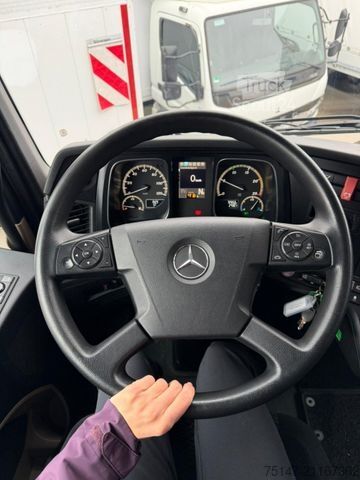 Camión con caja móvil MERCEDES-BENZ 2540 L Actros 6x2 Fahrschule 5-Sitzer Liftachse