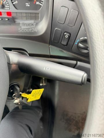 LKW mit Kofferaufbau MERCEDES-BENZ 1218 L Atego Fahrschule 7-Sitzer Koffer 2x AHK