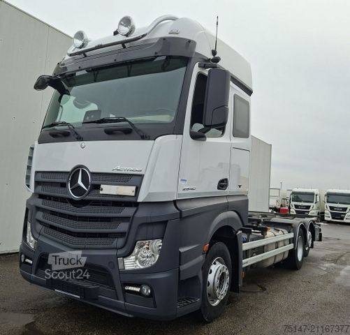 Camión con caja móvil MERCEDES-BENZ 2540 L Actros 6x2 Fahrschule 5-Sitzer Liftachse