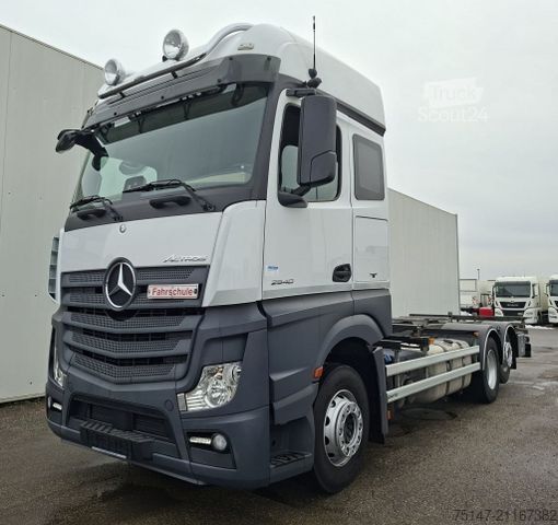 Camión con caja móvil MERCEDES-BENZ 2540 L Actros 6x2 Fahrschule 5-Sitzer Liftachse