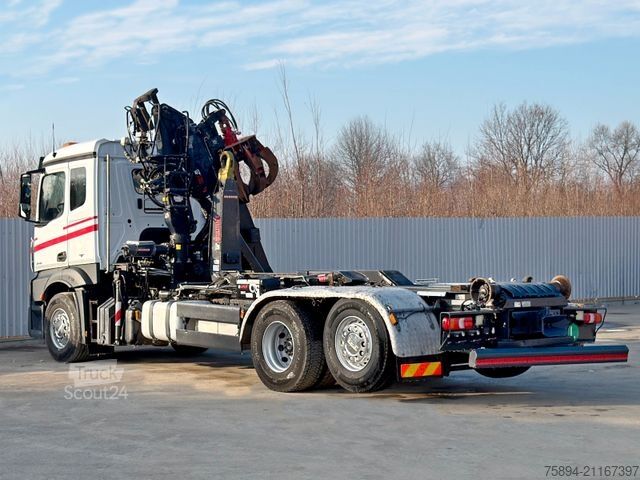 Camión portacontenedores de gancho MERCEDES-BENZ ACTROS 2542 * ABROLLKIPPER * LOGLIFT 105 Z * TOP