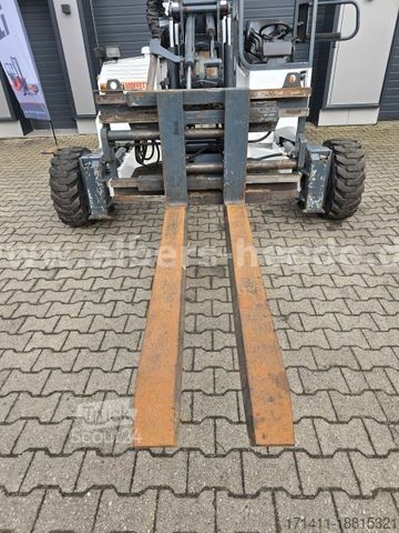 Telehandler MOFFETT Manitou 4Wege, Teleskoparm 3,5t Allrad