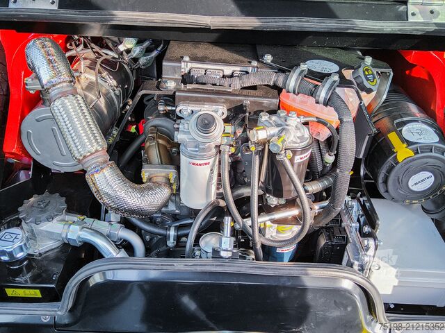 All-terrain forklift Manitou MC 30-4