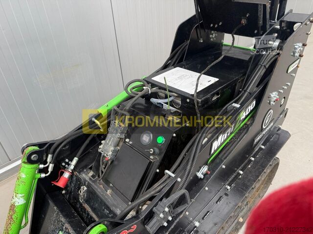 Carregadora de lagartas Kovaco Mini Z400