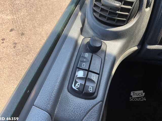 Pašizgāzējs ar celtni Mercedes-Benz Axor 1824 Manual Full steel HMF 12 Tonmeter laa...