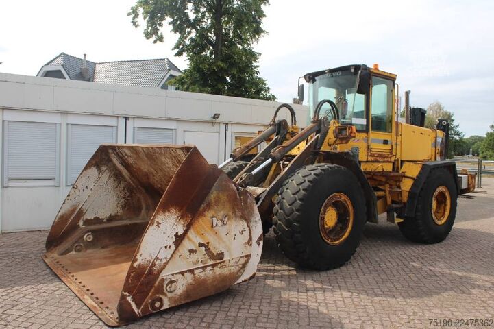 Chargeuse Volvo L 120 B