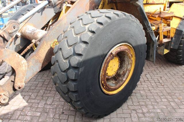 Laster Volvo L 120 B
