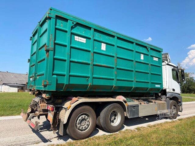 Kamion s kipom s pomičnim kontejnerom MERCEDES-BENZ AROCS 2742 ABROLLKIPPER+CONTAINER*2015*EURO6*