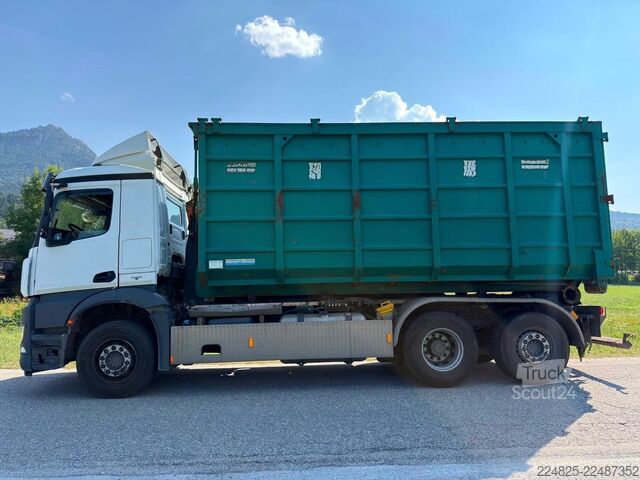 Kamion s kipom s pomičnim kontejnerom MERCEDES-BENZ AROCS 2742 ABROLLKIPPER+CONTAINER*2015*EURO6*