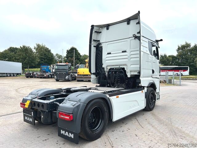 Standard trekkvogn MAN TGX 18.560 BL/Retarder/ACC/2x Tank/D30 Motor!