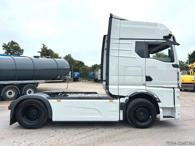 Standard trekkvogn MAN TGX 18.560 BL/Retarder/ACC/2x Tank/D30 Motor!