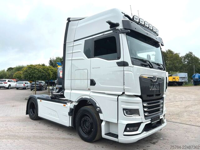 Standard trekkvogn MAN TGX 18.560 BL/Retarder/ACC/2x Tank/D30 Motor!