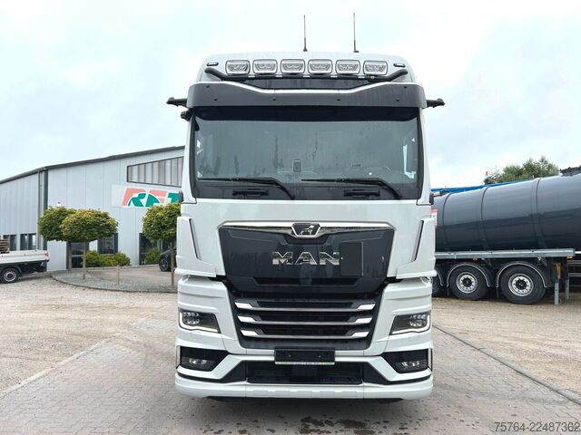 Standard trekkvogn MAN TGX 18.560 BL/Retarder/ACC/2x Tank/D30 Motor!