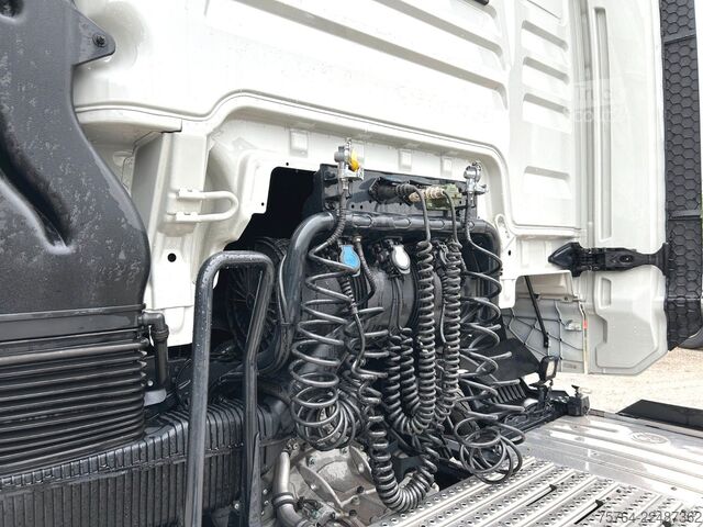Standard trekkvogn MAN TGX 18.560 BL/Retarder/ACC/2x Tank/D30 Motor!