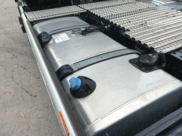 Standard trekkvogn MAN TGX 18.560 BL/Retarder/ACC/2x Tank/D30 Motor!