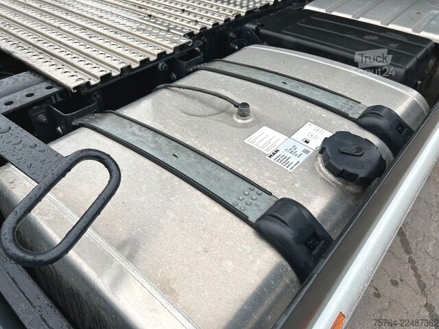 Standard trekkvogn MAN TGX 18.560 BL/Retarder/ACC/2x Tank/D30 Motor!