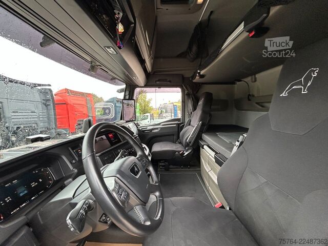 Standard trekkvogn MAN TGX 18.560 BL/Retarder/ACC/2x Tank/D30 Motor!