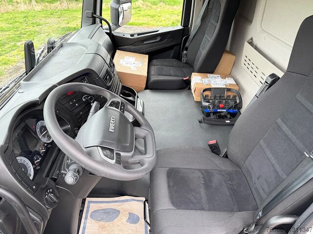 Remolque de cinta transportadora Iveco T-Way AD410T43H AT Tire Handler Crane Truck