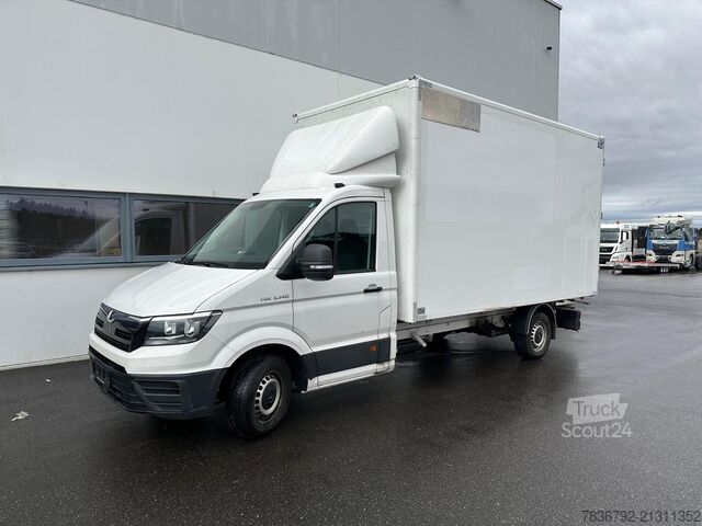 Transporter mit Koffer MAN TGE