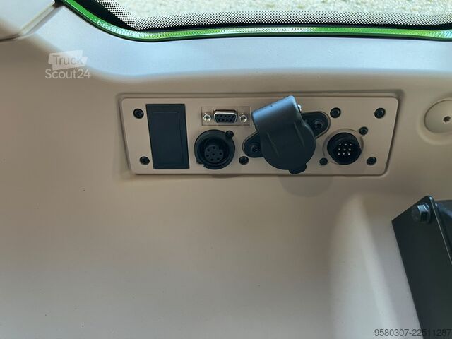 τρακτέρ Fendt 211 Profi+