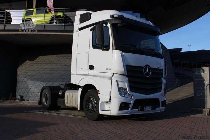 Standard tractor unit Mercedes-Benz Actros 1845
