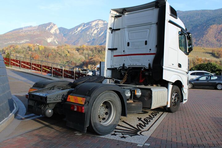 Standard tractor unit Mercedes-Benz Actros 1845