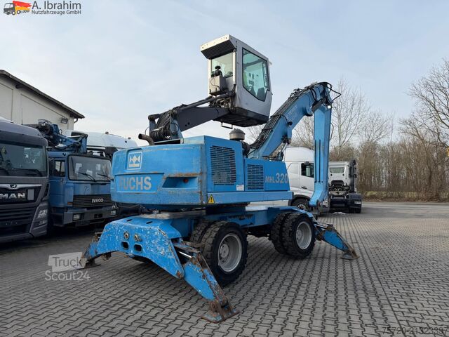 Excavator pe roți Terex MHL 320 Umschlagbagger | Magnetvorbereitet