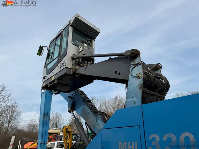 Excavator pe roți Terex MHL 320 Umschlagbagger | Magnetvorbereitet