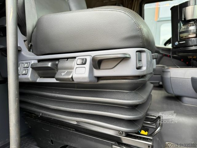 Autokran SCANIA R580 LB 8x2*6 HNB SZM mit Kran HIAB XS 422