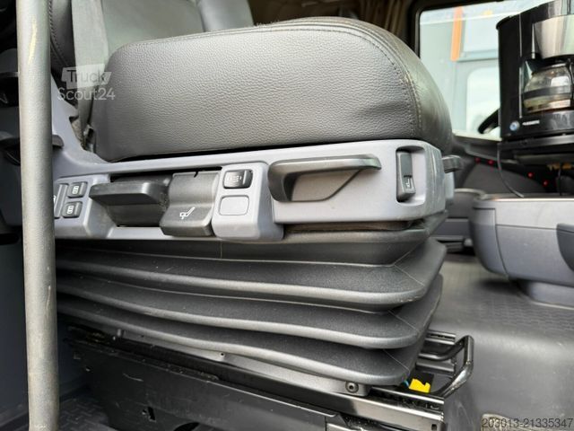 Standard SZM SCANIA R580 LB 8x2*6 HNB SZM mit Kran HIAB XS 422