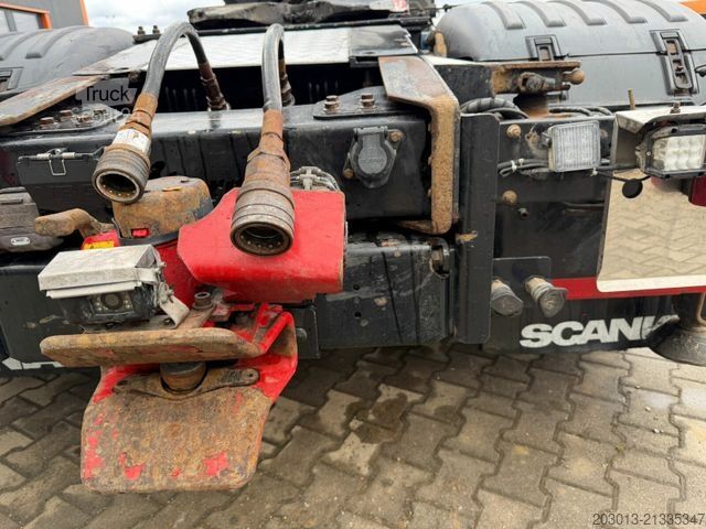 Standard SZM SCANIA R580 LB 8x2*6 HNB SZM mit Kran HIAB XS 422