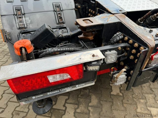 Standard SZM SCANIA R580 LB 8x2*6 HNB SZM mit Kran HIAB XS 422