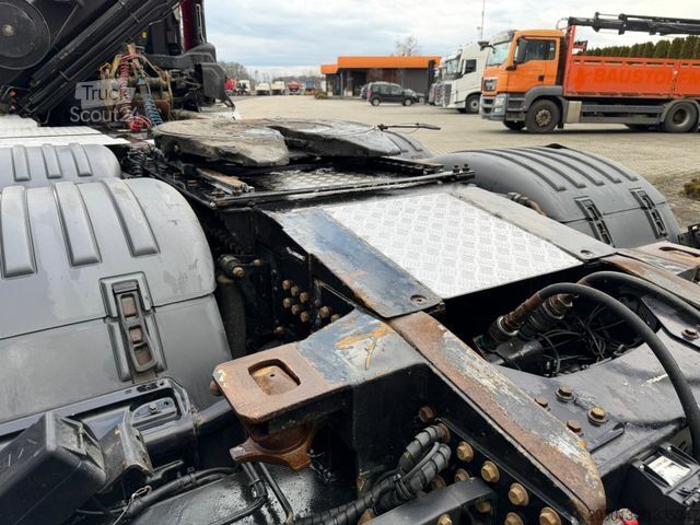 Standard SZM SCANIA R580 LB 8x2*6 HNB SZM mit Kran HIAB XS 422