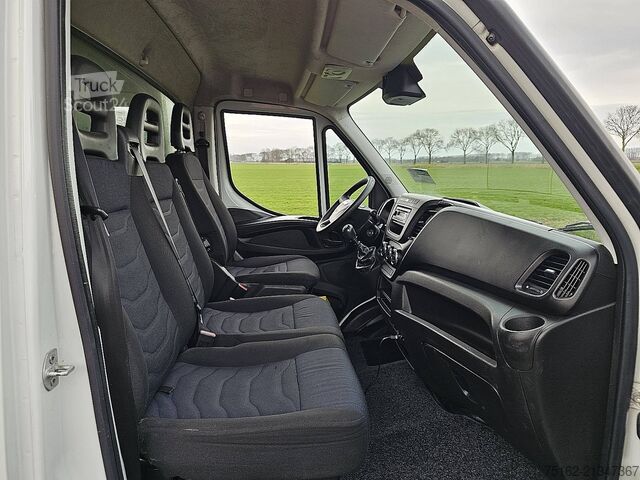 Koffer IVECO DAILY 35C16 Bakwagen Laadklep!
