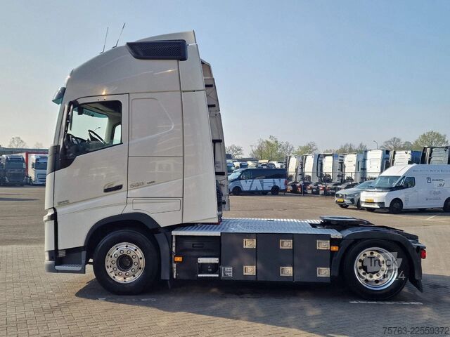 Osa SZM Volvo FH 13.500 Globetrotter XL 4x2 - Low deck - I Sa...