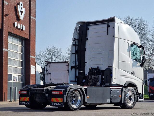 Osa SZM Volvo FH 13.500 Globetrotter XL 4x2 - Low deck - I Sa...