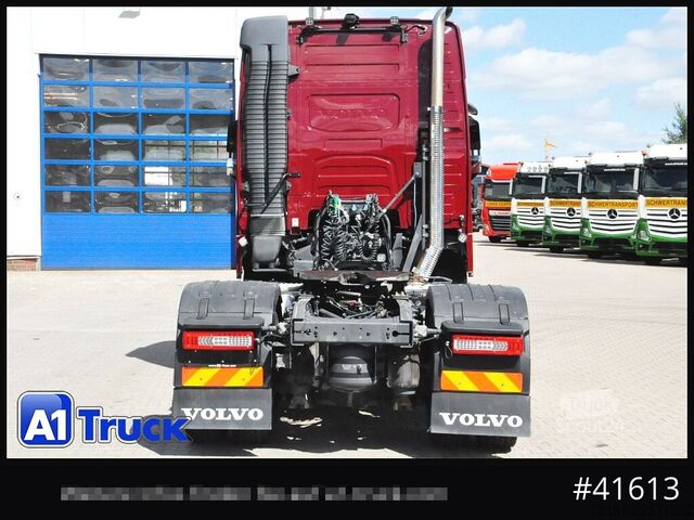 Standaard trekker VOLVO FH 540 4x4H X-Trac Navi TV Leder Standklima,