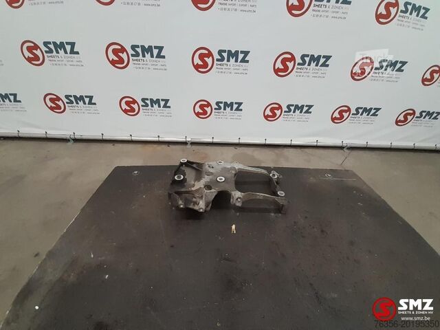 Piesă de motor Mercedes Occ steunbeugel Mercedes Actros MP4 A472550135