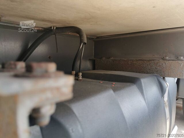 Transporte refrigerado/congelado SYSTEM TRAILERS TKS24-1TRI