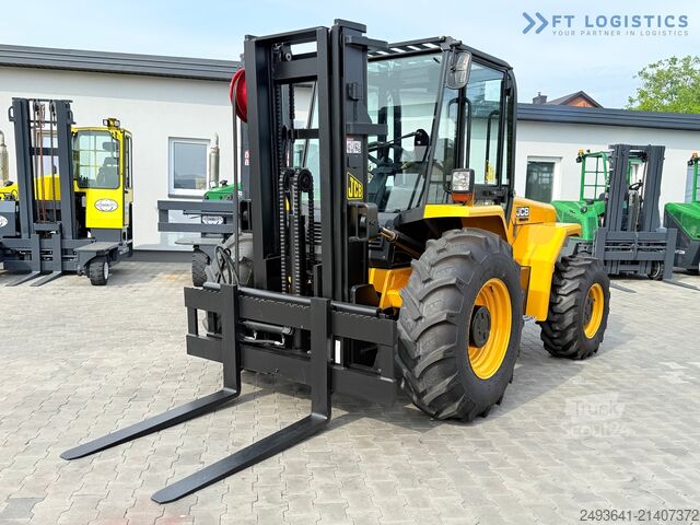 Terénny vysokozdvižný vozík JCB 940 / TRIPLEX 4500 / FREE-LIFT NEW TIRES