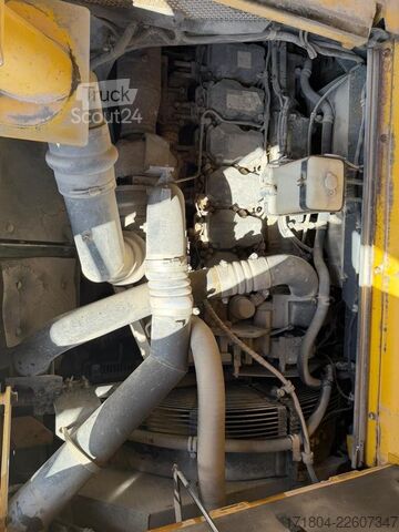 Tippbil Komatsu HD405-7